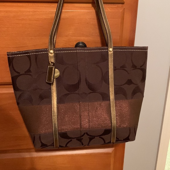 Coach tote - Picture 3 of 4